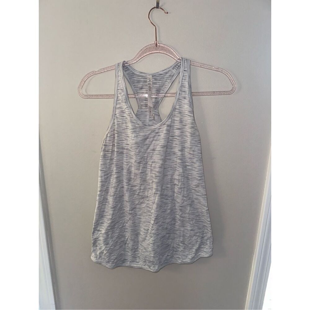 Lululemon Workout Top GreyโSizeโ4